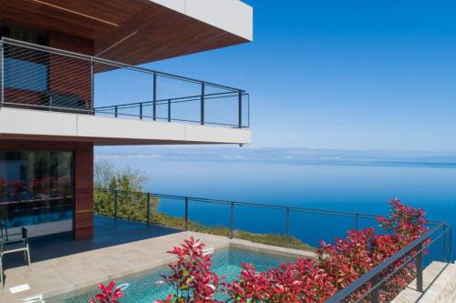 Luxury Villa Vista Hills with a pool near Opatija