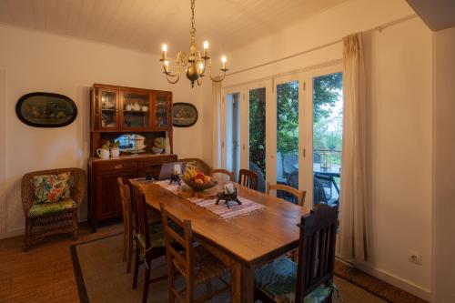 Lake View House in Sete Cidades