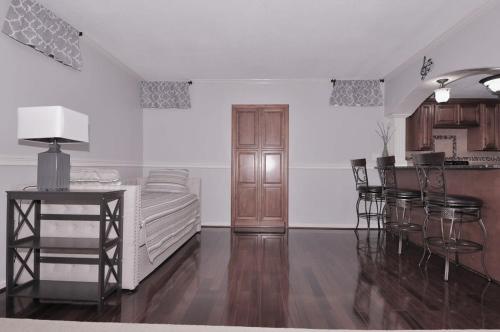 Beautiful relaxing private villa next to a pond smart home and Traeger Grill Beautiful relaxing private villa next to a pond smart home and Traeger Grill