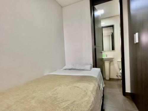 502 El Poblado: Beautiful & ample space for families, Medellín (foto 9)