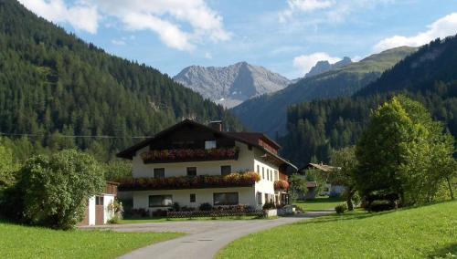 Ferienwohnung Lechtal mit 2 Schlafzimmer und großem Balkon