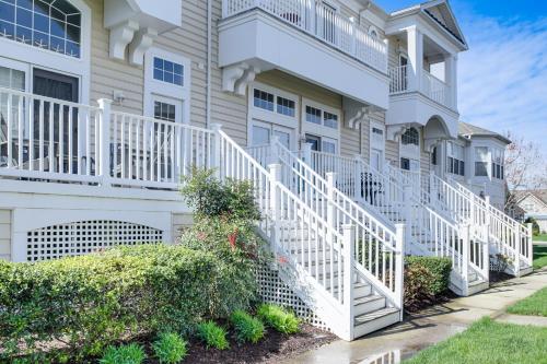 Ocean View Resort Townhome - Bike to Beach! - image 6