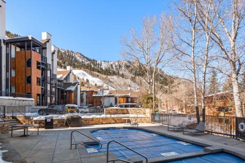 Durant Condominiums Unit C2 - image 11