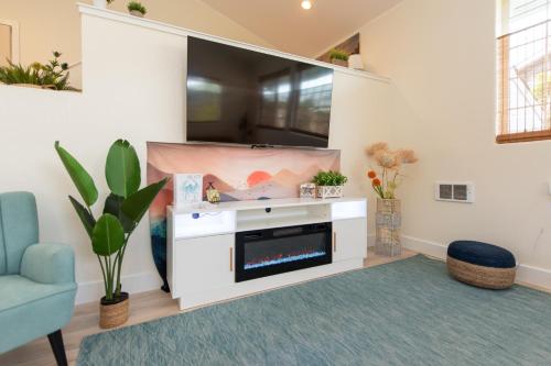 Sequim Escape with Gas Grill and Deck, Walk to Beach!, Sequim (photo 6)
