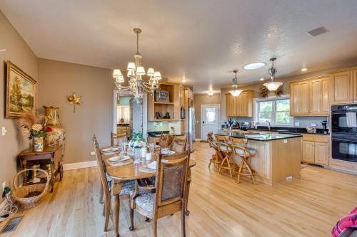 Sky Valley Home with Mtn View, 5 Mi to Rabun Bald! in Sky Valley, USA