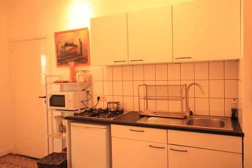 Cozy studio close to Zaventem Airport, Brüssel (Foto 10)