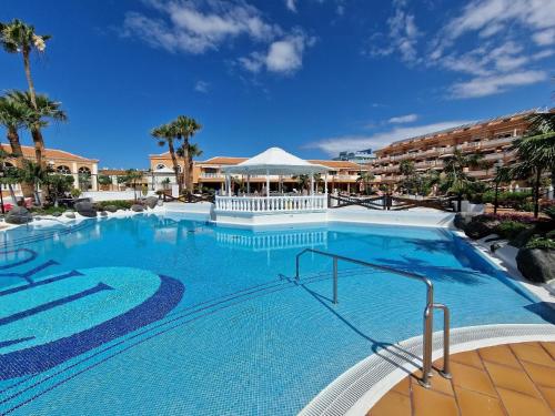 Wohnung in Playa De La Américas mit gemeinsamem Pool und Terrasse und Meerblick