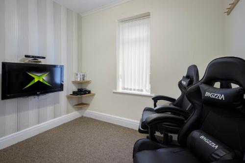 Arnside - Spacious 10-Bedroom Seaside Cottage, Blackpool (photo 6)