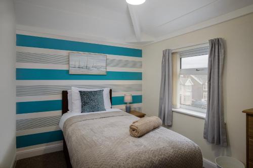 Arnside - Spacious 10-Bedroom Seaside Cottage, Blackpool (photo 4)