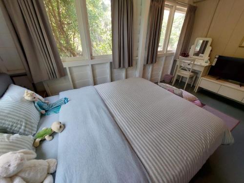 1 queen bed