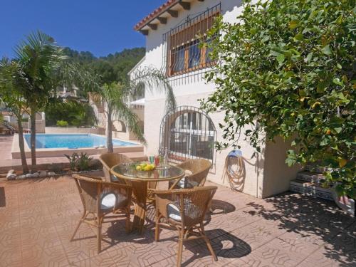 Villa mit großem Privatpool und herrlichem Meerblick mit 4 Schlafzimmern für bis zu 8 Personen, Calpe (zdjęcie 2)