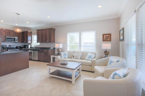 Three-Bedroom House room in Cole's Acting Knowin II 415 home