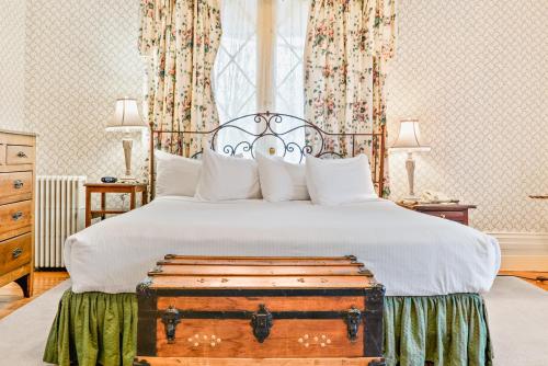 Beekman Arms and Delamater Inn in Rhinebeck, USA