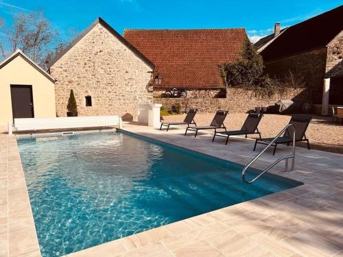 Gîte les filous Maison avec piscine et dépendance - Location saisonnière - Avallon