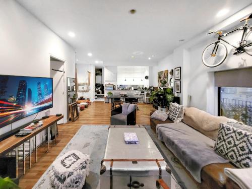 Amazing 1300sf Loft By Union Sq in New York, USA