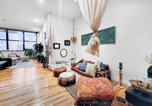 Amazing 1300sf Loft By Union Sq in New York, USA