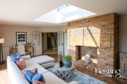 Luxurious 4 Bedroom Vineyard Villa at Stanlake Park gîte à louer Waltham Saint Lawrence