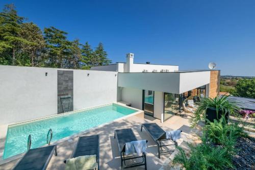 Ferienhaus in Vintijan mit Privatem Pool