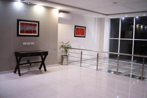 Faletti’s Grand MM Alam Road - main image