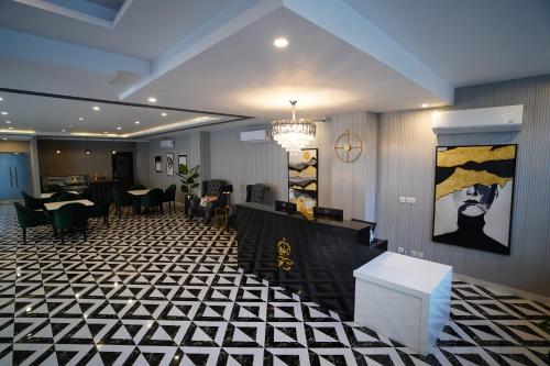 Faletti's Grand MM Alam Gulberg - image 8