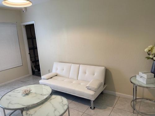 Private Queen Bedroom C shared common spaces in Fort Pierce, USA