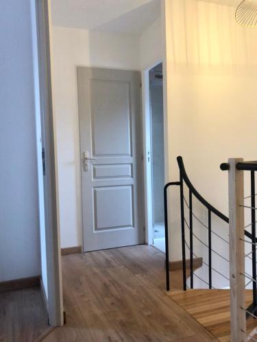 Joli appartement en duplex neuf à Saint-Josse