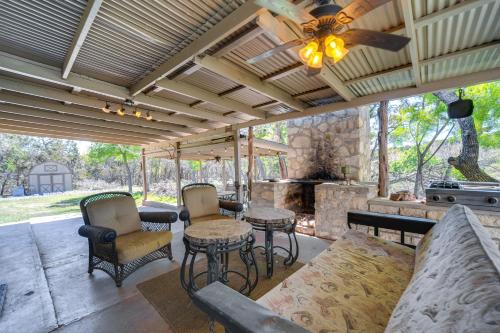 Kerrville Area Home w/ Outdoor Entertainment Space in Mountain Home (TX)