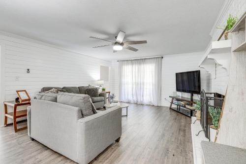 Atlanta Area Home with Office, Near Golfing and Hiking in Jonesboro, USA