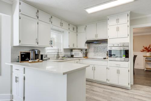 Atlanta Area Home with Office, Near Golfing and Hiking in Jonesboro, USA