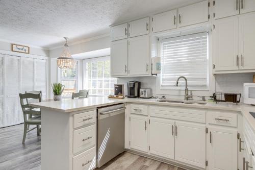 Atlanta Area Home with Office, Near Golfing and Hiking in Jonesboro, USA