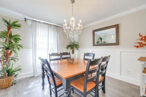 Atlanta Area Home with Office, Near Golfing and Hiking in Jonesboro, USA