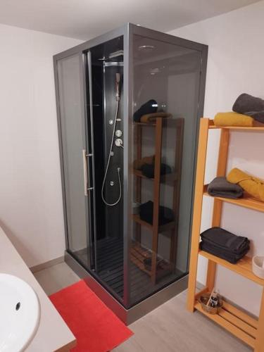 Location saisonnière Cravant Deux Rivières 89460 (Location saisonniere Cravant Deux Rivieres 89460) in 弗爾芒通