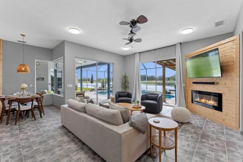 Golf Oasis-Game Room-Pool-Disney South Face Pool, Davenport