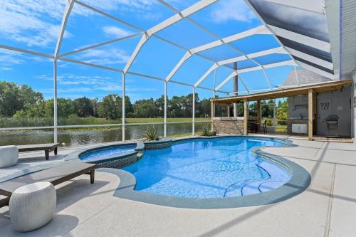 Golf Oasis-Game Room-Pool-Disney South Face Pool in Davenport, USA