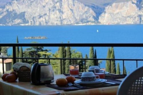 Wohnung in Malcesine mit gemeinsamem Pool, Terrasse und Garten und Seeblick