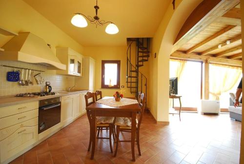 Ferienhaus mit Privatpool für 6 Personen ca 90 qm in Pietraia di Cortona, Trasimenischer See