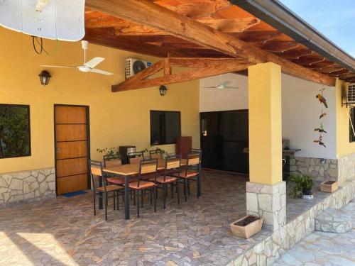 Lake view, comfort, close to the city, easy access in 伊帕卡賴