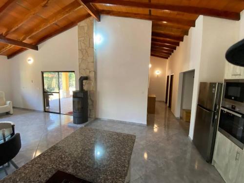 Lake view, comfort, close to the city, easy access in 伊帕卡賴