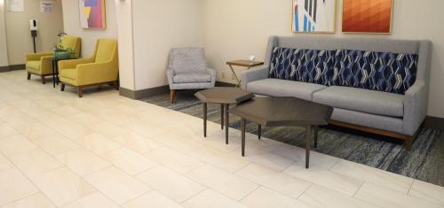 Holiday Inn Express Hotel & Suites Vancouver Mall-Portland Area an IHG Hotel - image 12