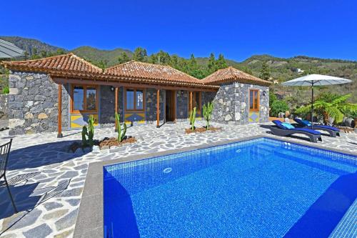 Ferienhaus mit Privatpool für 4 Personen ca 85 qm in Tijarafe, La Palma Westküste von La Palma