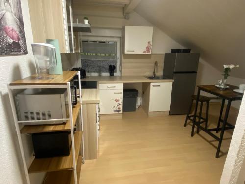 Deluxe Business Suite mit 2 Schlafzimmer & Parkplatz, Highspeed WLAN, Netflix Premium, zentral zu Au in 巴特腓特烈斯哈爾