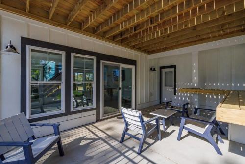 Auroro 6 BR Elevator Theater Rec Room Pool & Hot in 科羅拉