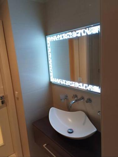 Spacious Rooms in Prague 6 near center, Прага (фото 10)