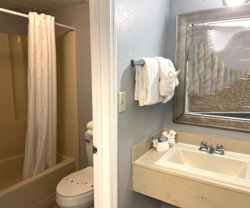 2 bedrooms, 4 beds