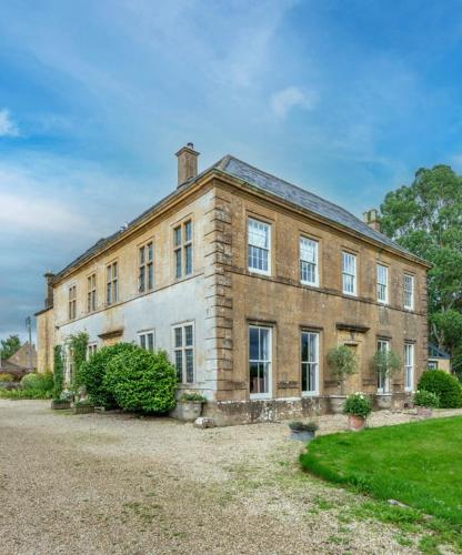 Escape to Ash House 18th Century Manor in Somerset