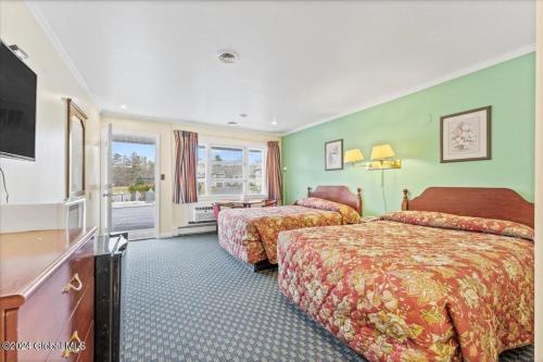 Top Hill Motel