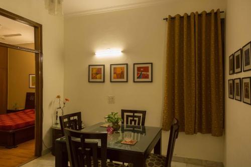 Room in BB - 1 Private Room In 3 Room Bnb In Hauz Khas in Center Delhi