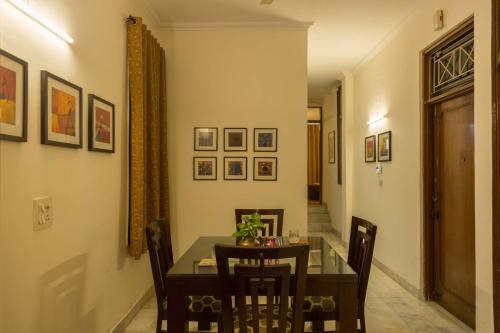 Room in BB - 1 Private Room In 3 Room Bnb In Hauz Khas in Center Delhi