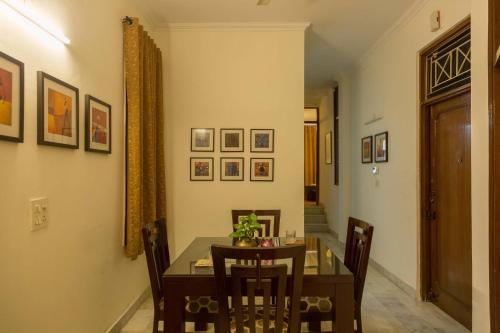 Room in BB - 1 Private Room In 3 Room Bnb In Hauz Khas in Center Delhi