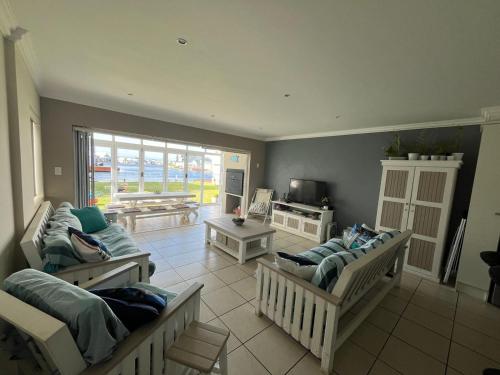 Marina View Guest House in Aston Bay